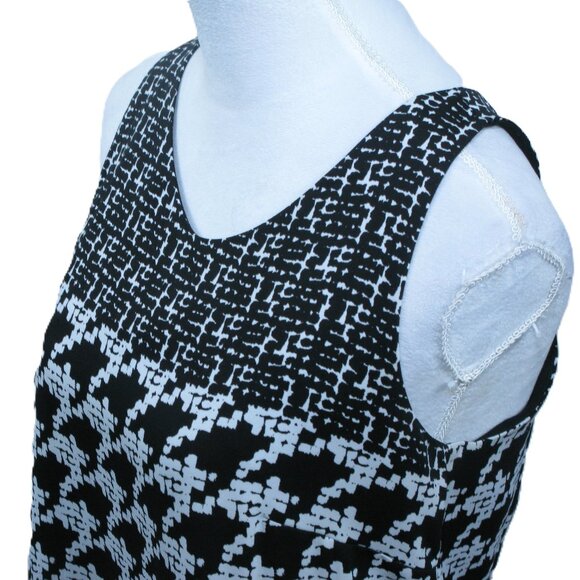 Cabi Black/White Zip Back Sleeveless Blouse Size Small - Picture 2 of 6